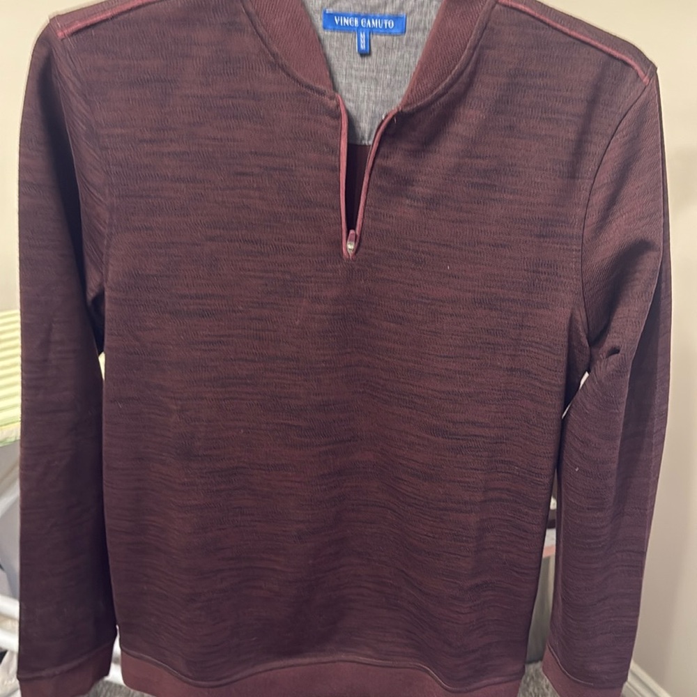 Vince Camuto sweater Size Medium